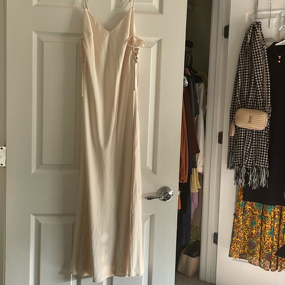 Zara cream satin dress XS - Picture 6 of 11